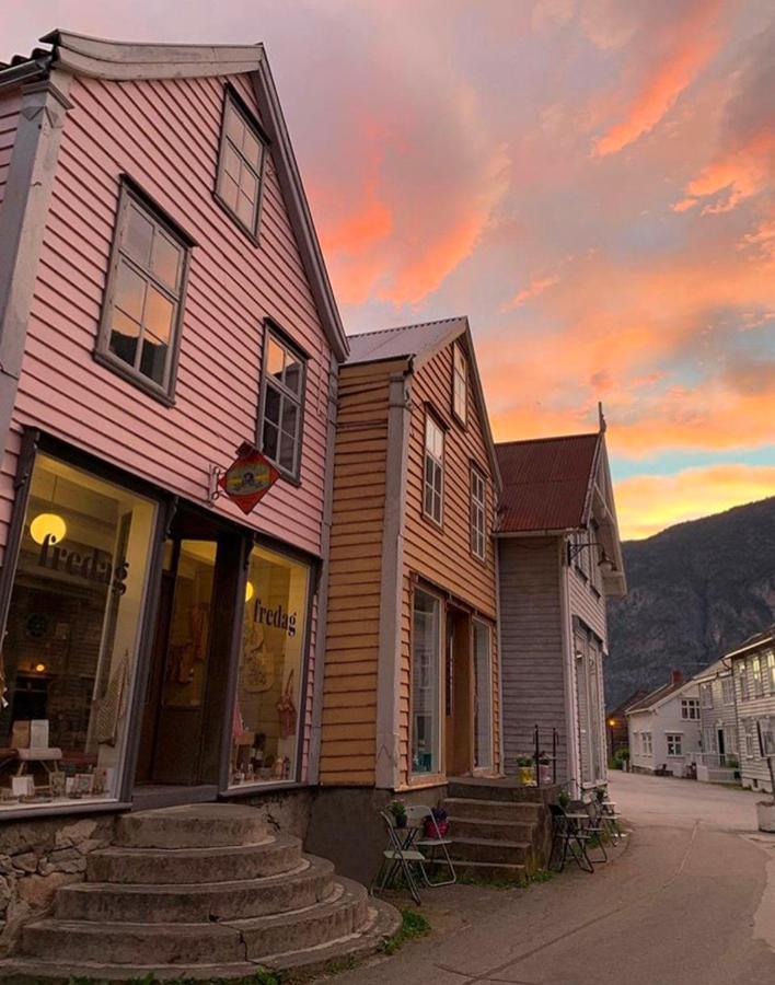 Apartmán Den Gule Krambua - Gamle Laerdalsoyri - Main Street Old Town Exteriér fotografie